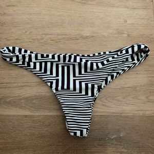 Benoa swim - hanalei bottoms in Electra